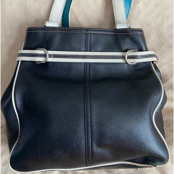 Coach Blk/White Shoulder Bag - Picture 2 of 9